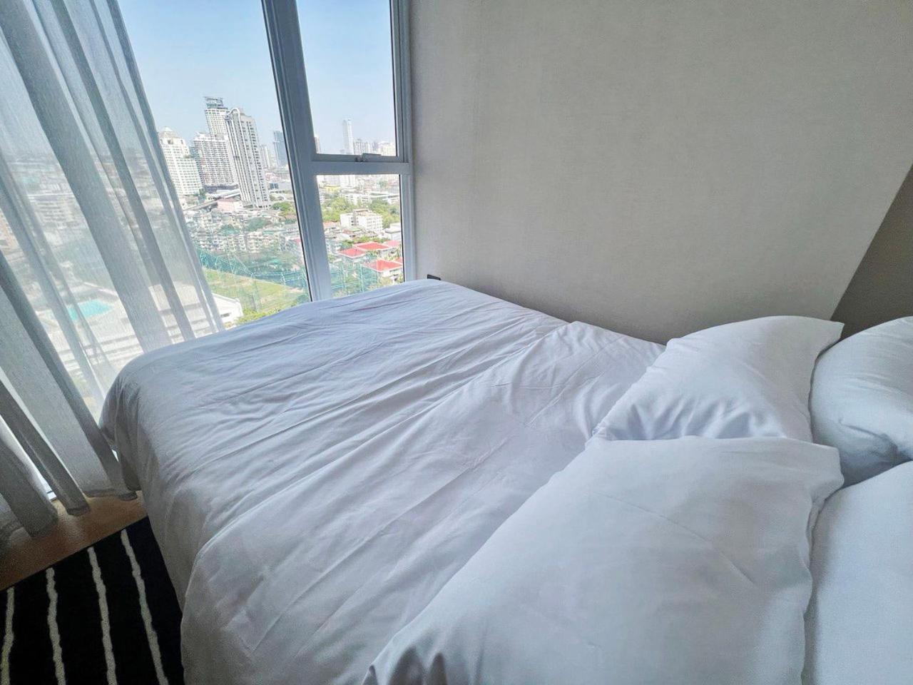 2 Bedroom Luxury Apartment 3 Min Walk From Bts Ekkamai Bangkok Zewnętrze zdjęcie